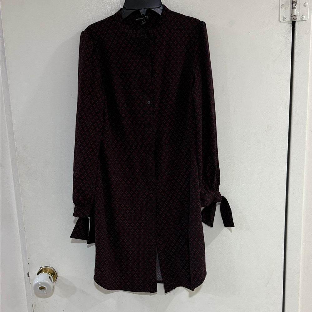 Banana Republic Black and Red Long Sleeve Dress